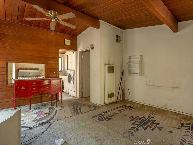 14301 Roscoe