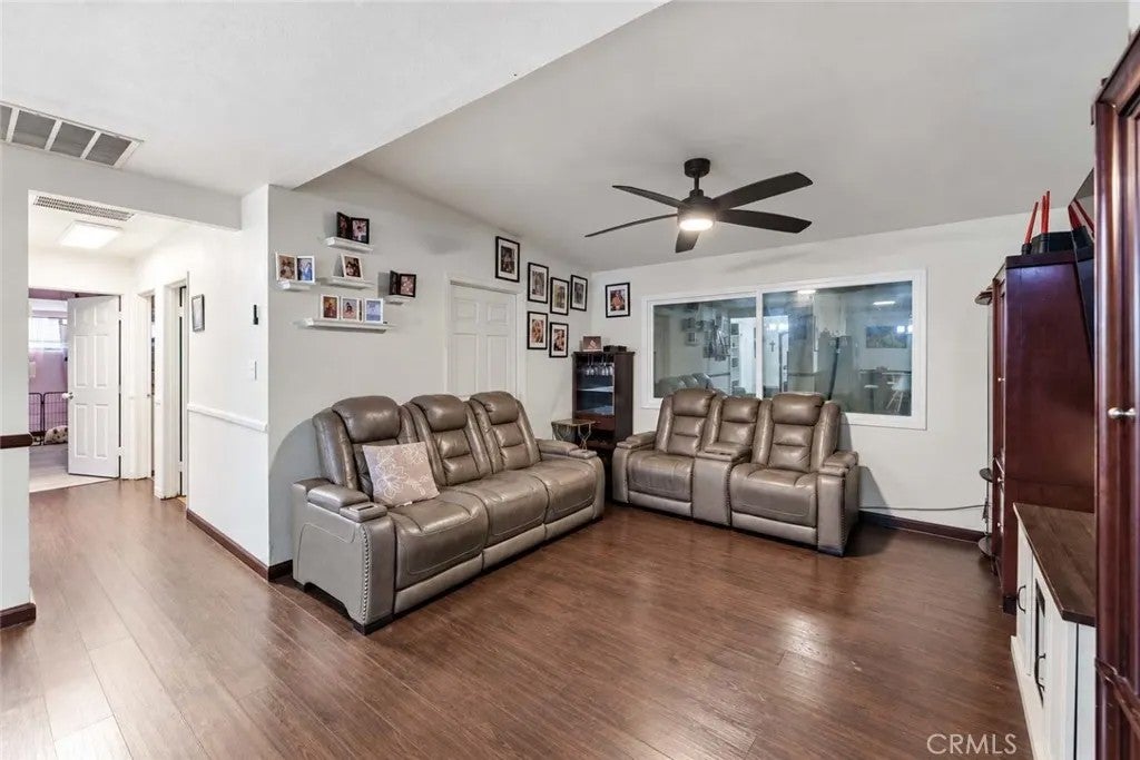 1021 W Avenue J13