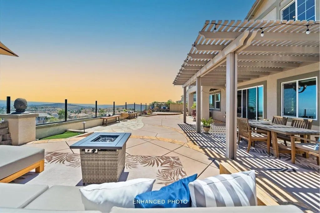 1081 Vega Way