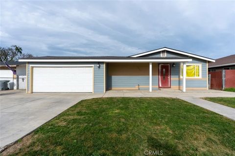 Photo of 1821 W 8th Street, Merced, CA 95341 (MLS # MC25279608)