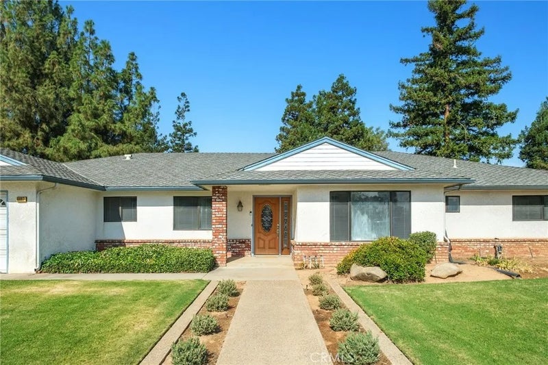6697 N Teilman