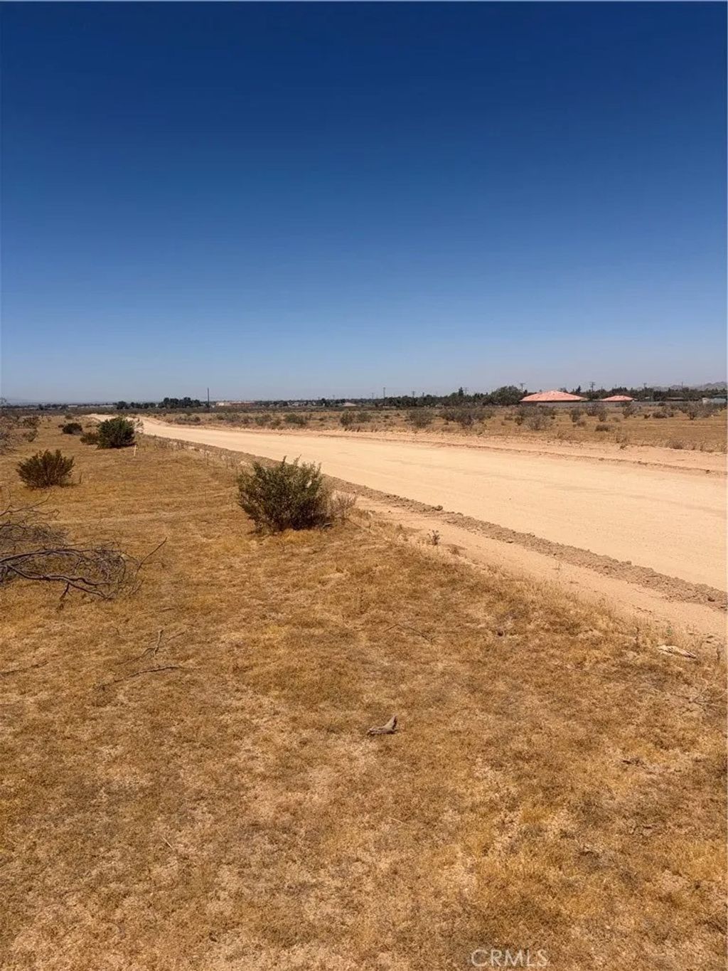 Photo of 23421 Colony Rd, Apple Valley, CA 92308 (MLS # HD26107060)