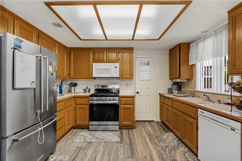 Tiny photo for 2906 Summer Set Cir, Banning, CA 92220 (MLS # DW25245116)