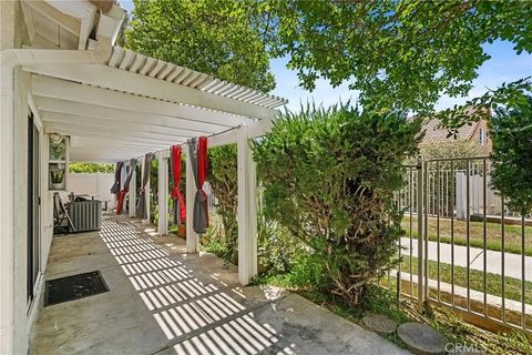 Tiny photo for 2906 Summer Set Cir, Banning, CA 92220 (MLS # DW25245116)