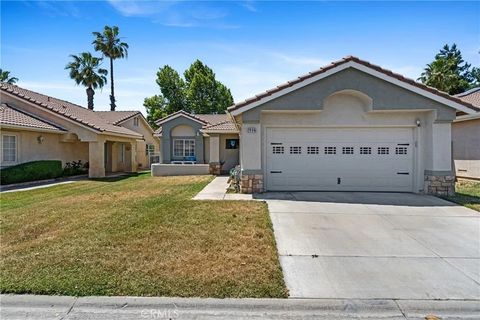 Photo of 2906 Summer Set Cir, Banning, CA 92220 (MLS # DW25245116)