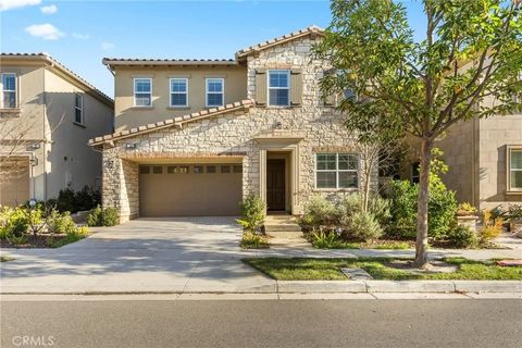 Photo of 22 Lark, Lake Forest, CA 92630 (MLS # OC25261495)