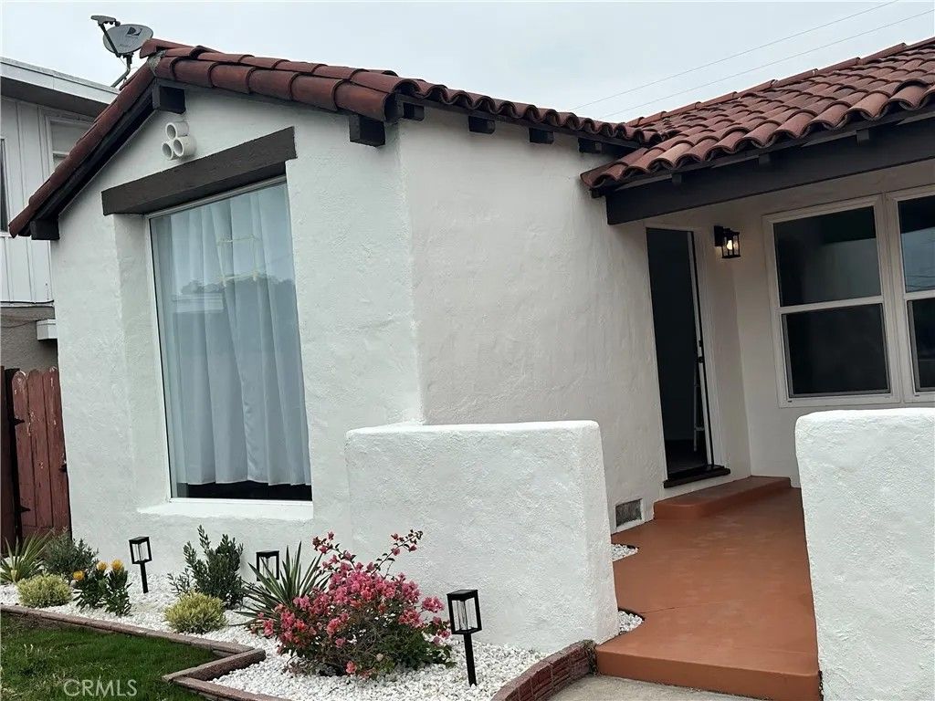 Photo of 2519 Hope St, Huntington Park, CA 90255 (MLS # DW26095319)