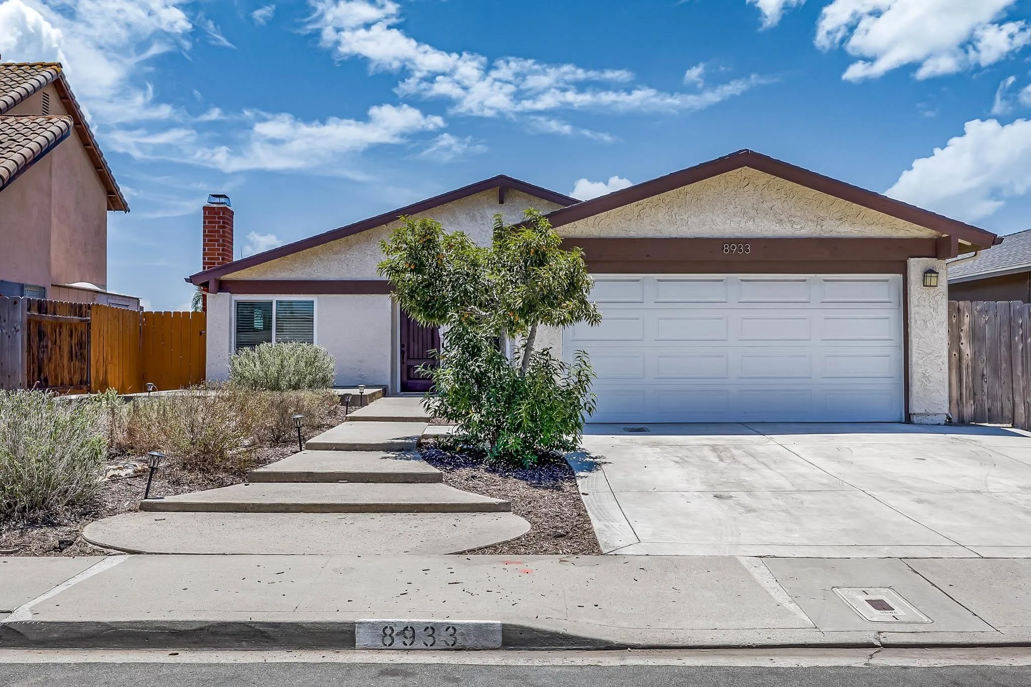 8933 Libra Dr