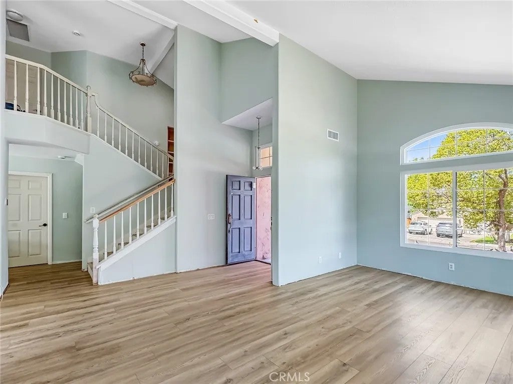 1381 Gilmore Place