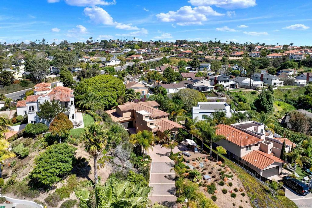 Photo of 4390 Yuki Ln, Carlsbad, CA 92008 (MLS # 260005867)