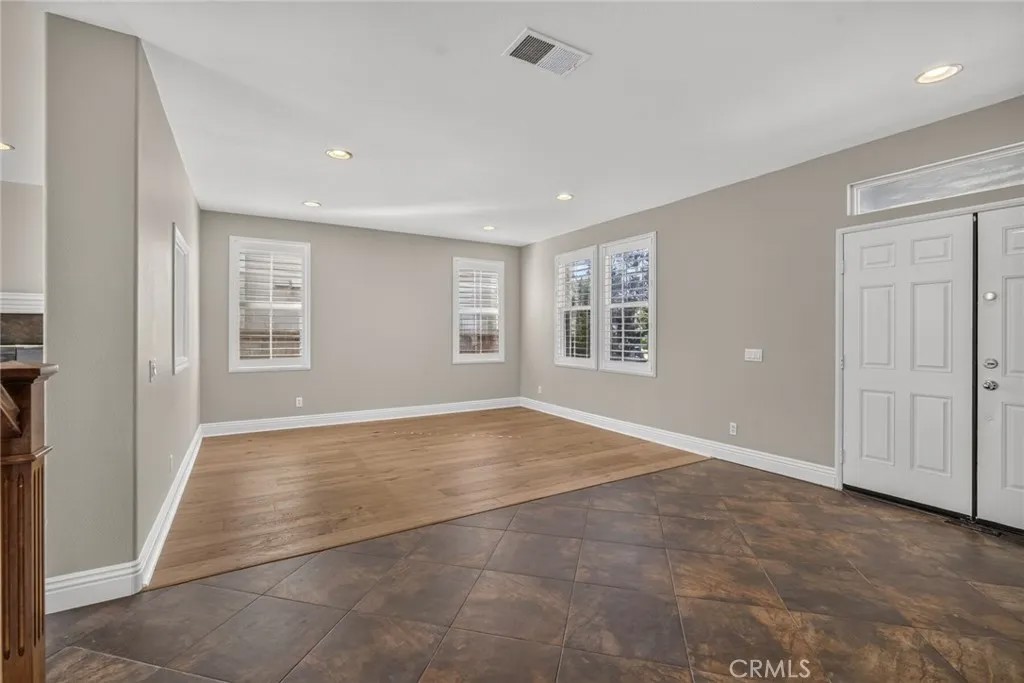 45084 Vine Cliff