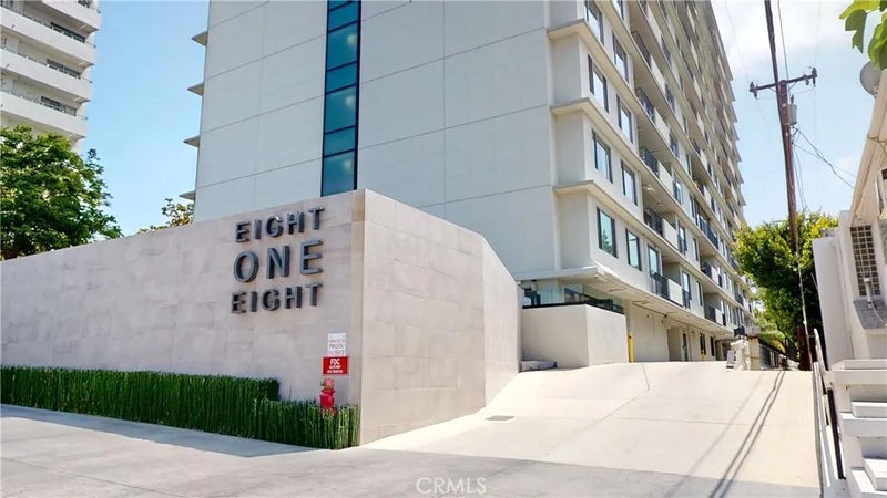 818 N Doheny Drive 908