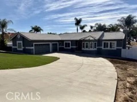 Photo of 14445 Sunset Ridge, Riverside, CA 92503 (MLS # PW26011057)