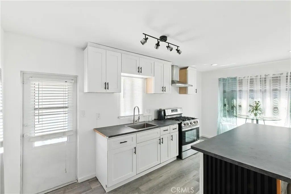 Photo of 1900 Artesia Blvd #4, Torrance, CA 90504 (MLS # PW26023659)