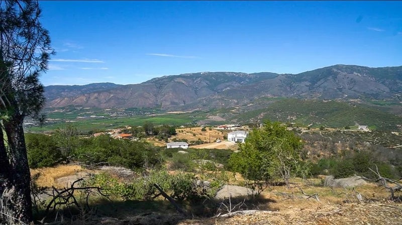 4 Rim Of The Valley