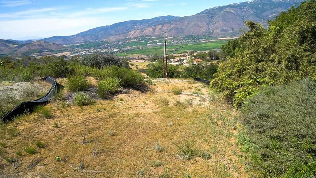 4 Rim Of The Valley