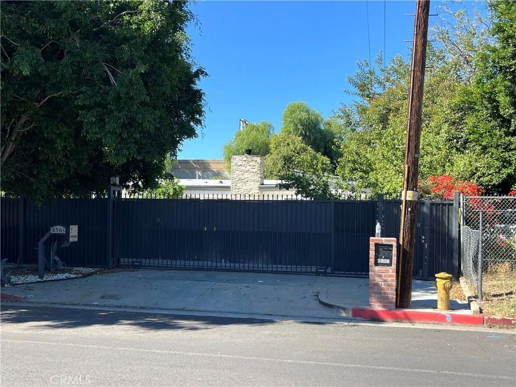 Photo of 8561 Orion, North Hills, CA 91343 (MLS # SR25265633)