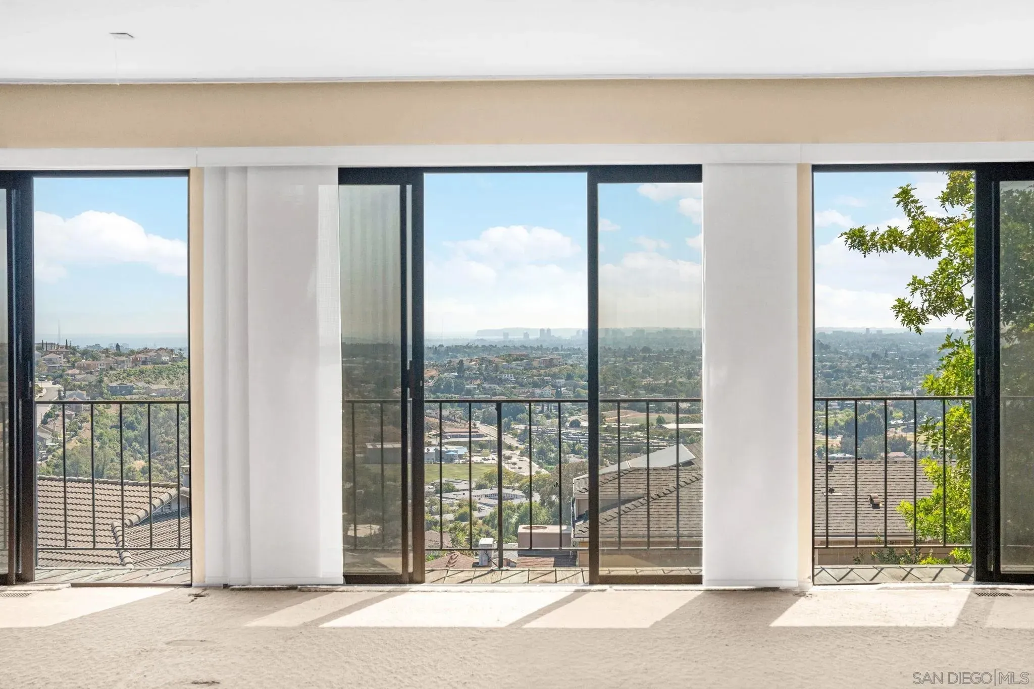 La Mesa, California 91941, United States, 2 Bedrooms Bedrooms, ,2 BathroomsBathrooms,Residential,Active,167598