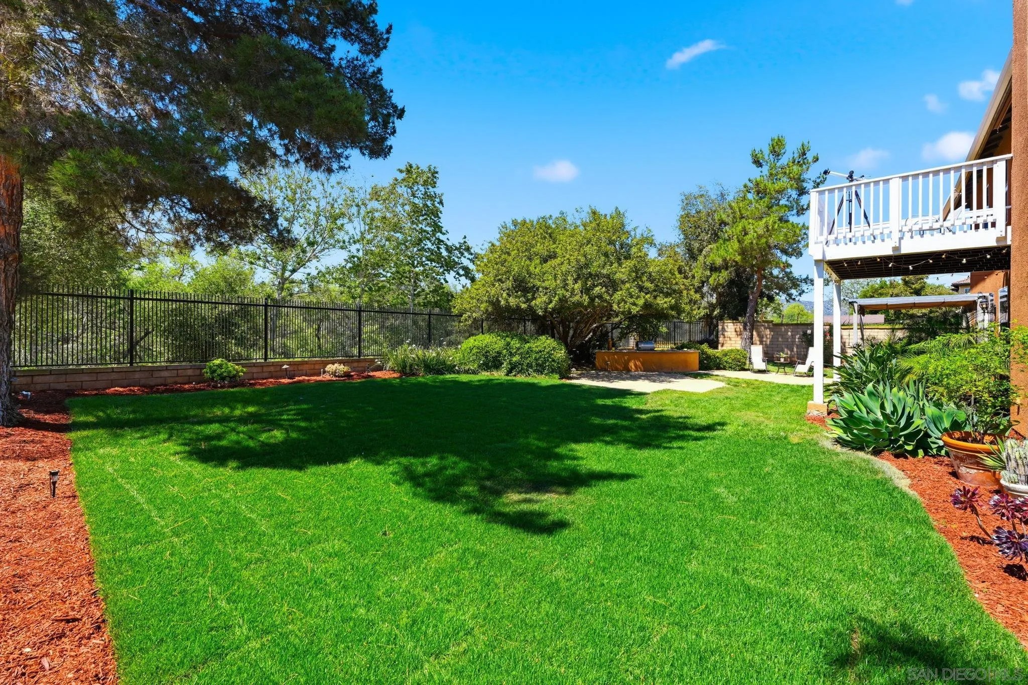 2449 Pine Valley Glen