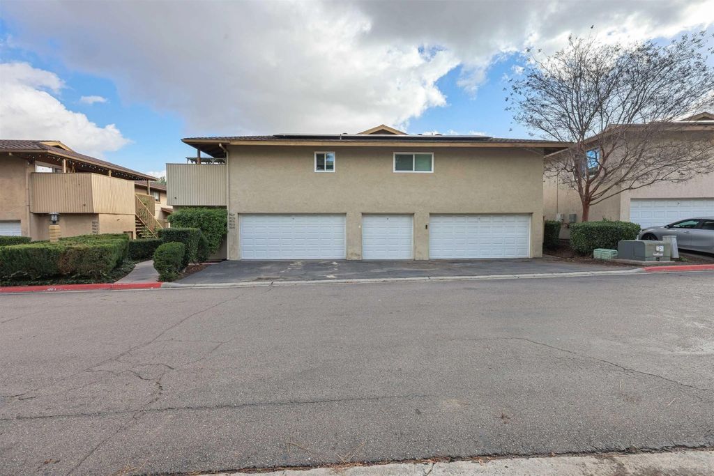 Photo of 8035 Calle Fanita, Santee, CA 92071 (MLS # 2600695)