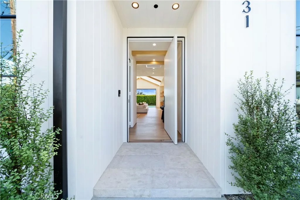 831 Teakwood Road