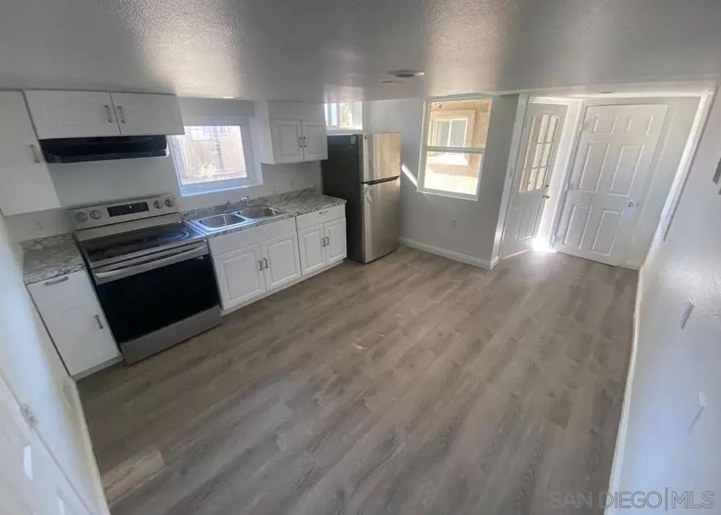 Photo of 528 N Citrus Ave, Vista, CA 92084 (MLS # 2600872)