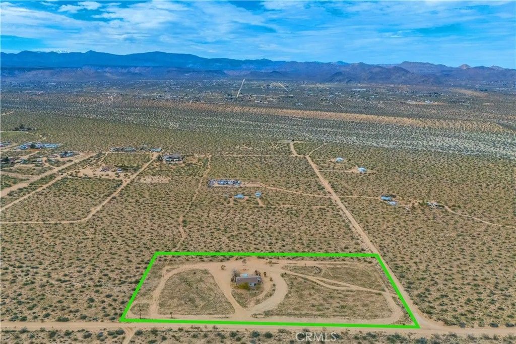 Photo of 492 Surrey Avenue, Landers, CA 92284 (MLS # JT26028273)