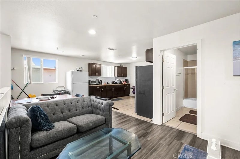 844 W 78th Street