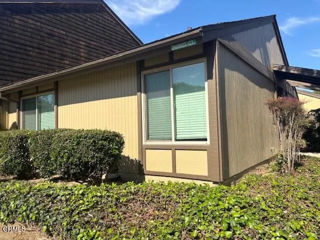 1618 Parrot Court