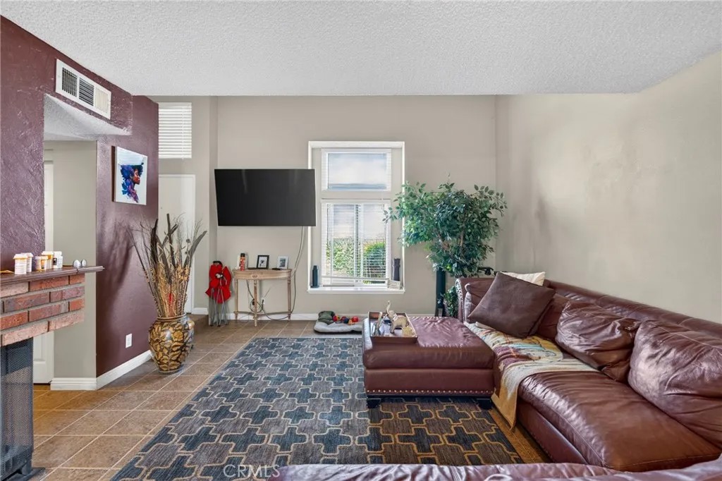 1974 E Lynwood Drive 10E