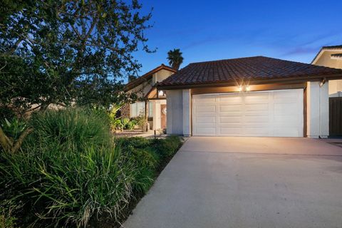Photo of 6433 La Paloma St, Carlsbad, CA 92009 (MLS # 260005276)