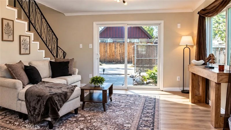 866 Lakewood Drive