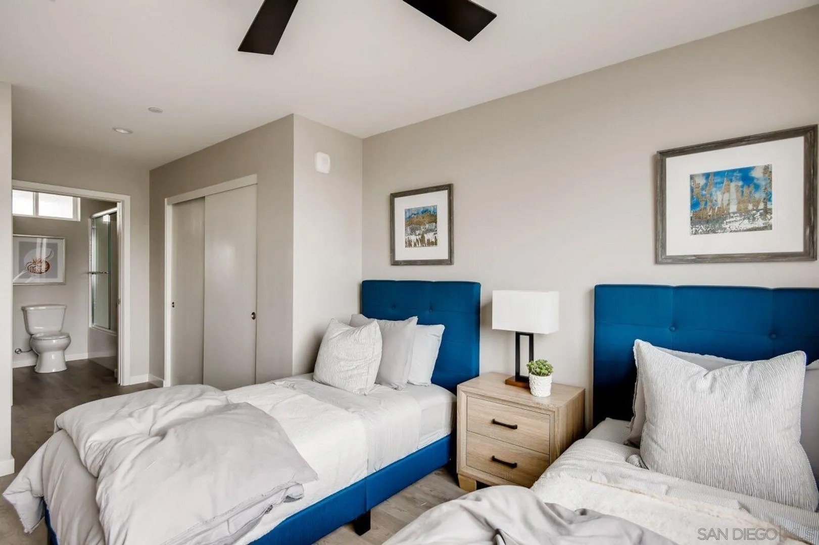 3909 Voltaire St 309