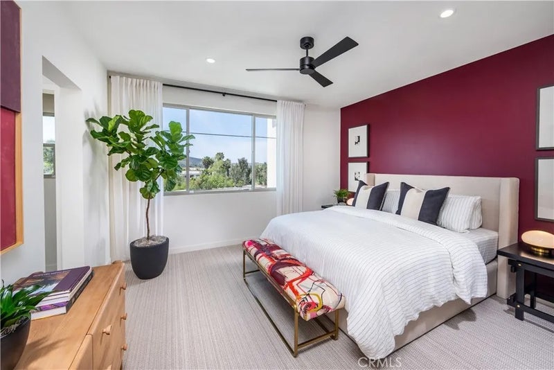 911 Estrella Road