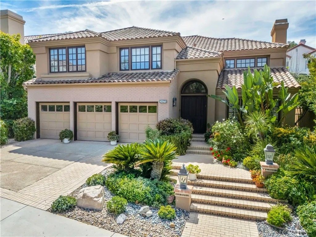 Photo of 24876 Paseo Primario, Calabasas, CA 91302 (MLS # SR26085667)