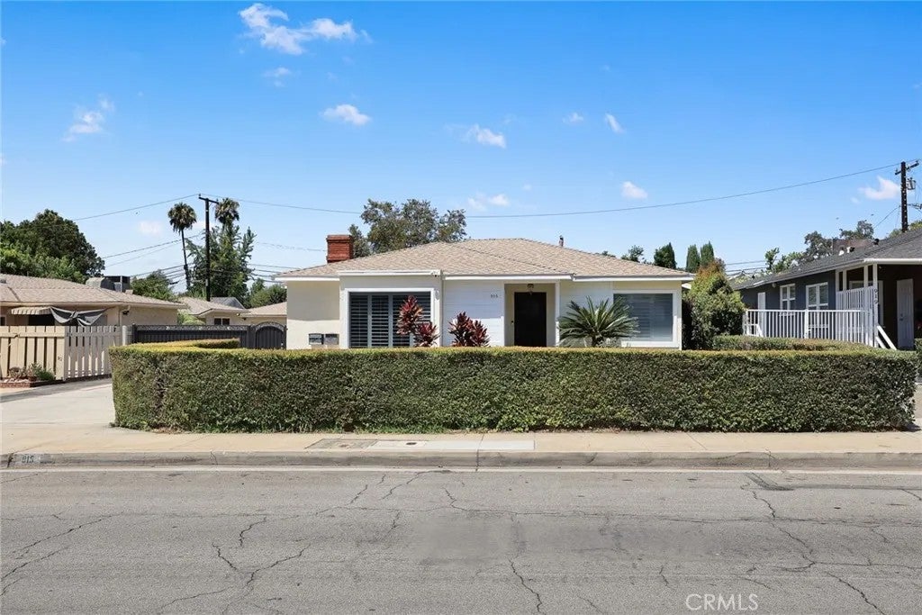 915 N Santa Anita