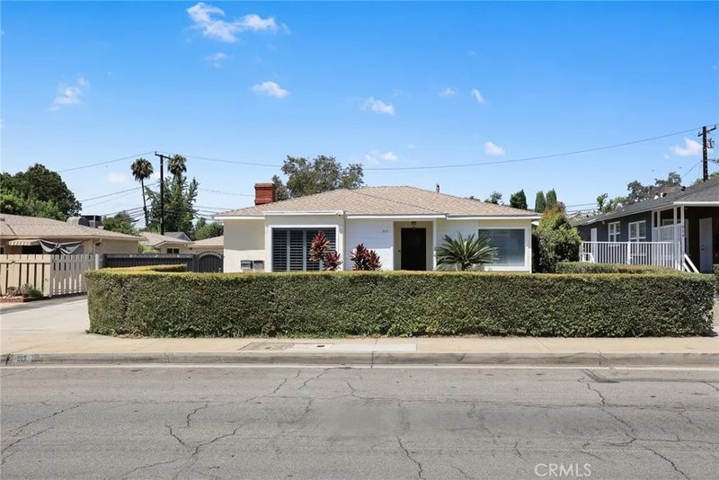 915 N Santa Anita