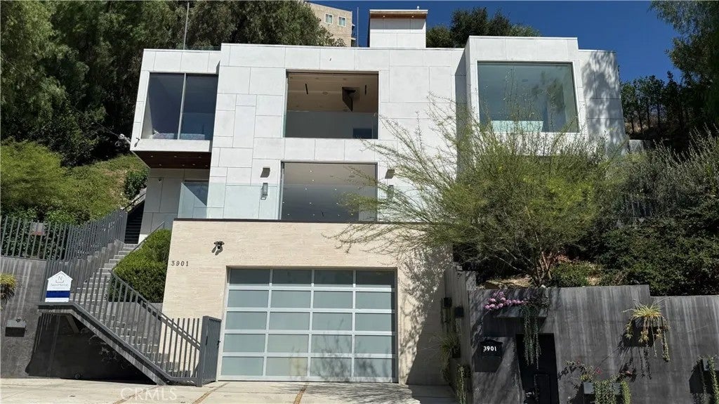 3901 Avenida Del Sol