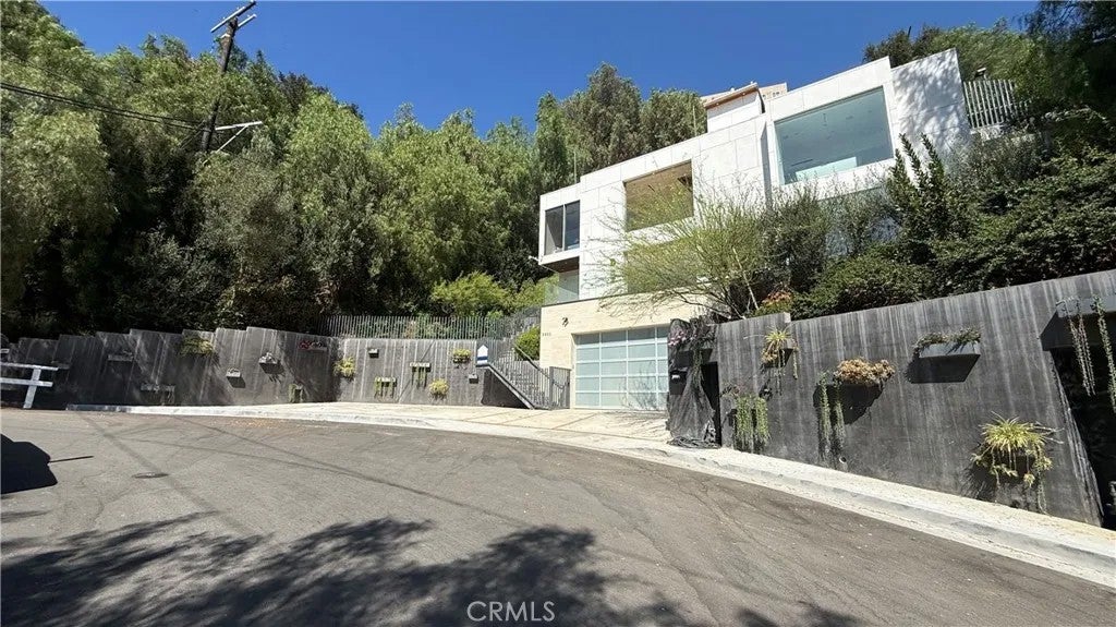 3901 Avenida Del Sol