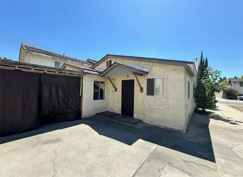127 W Glendon