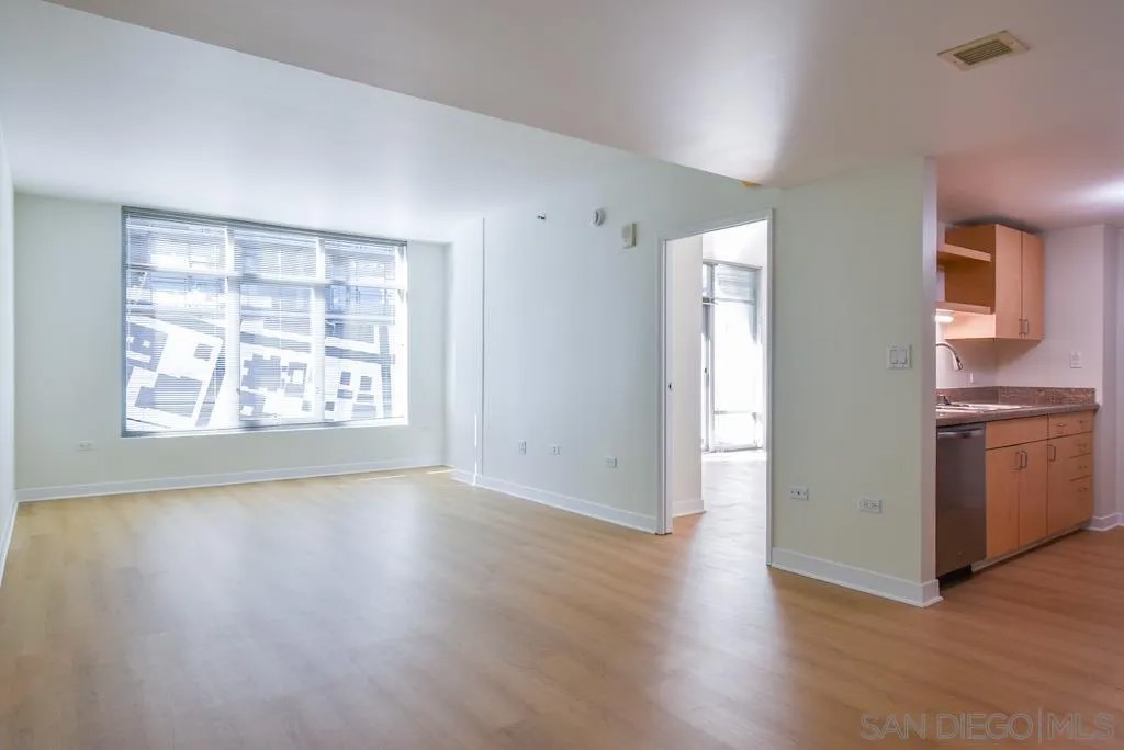 425 W Beech Street 408