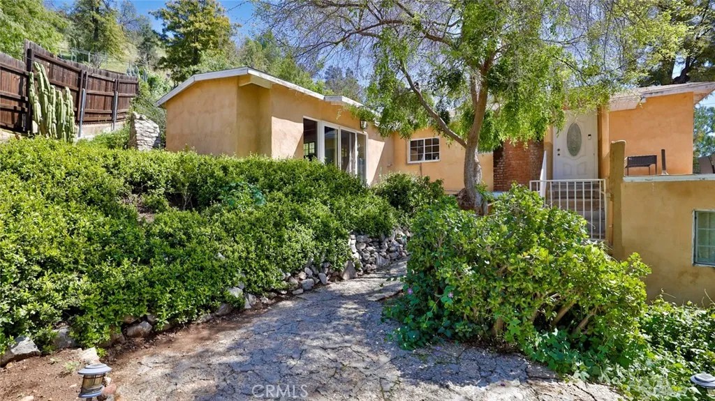 10058 Sunland Boulevard