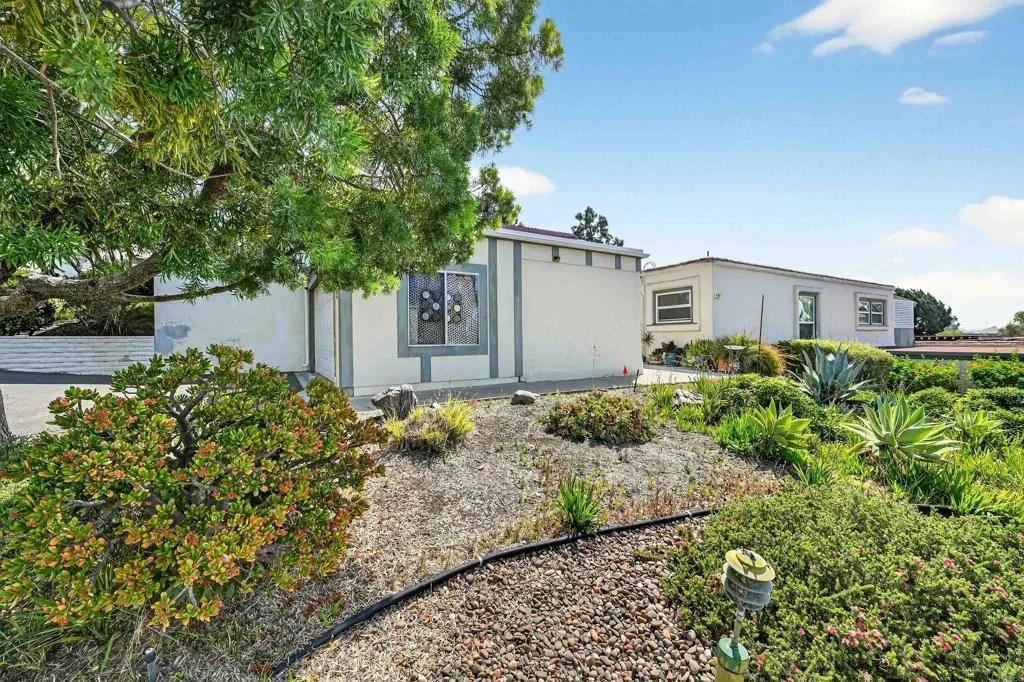 3621 S VISTA CAMPANA South 102