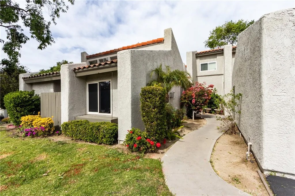 29344 Via Frontera