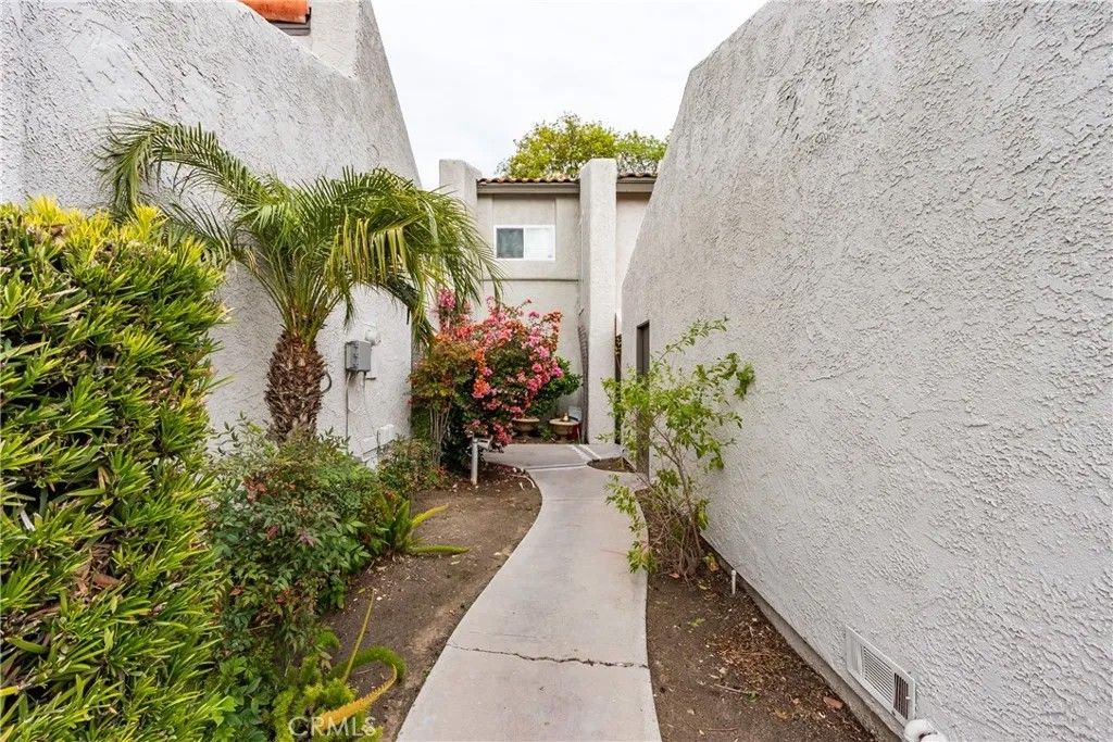 Photo of 29344 Via Frontera, Murrieta, CA 92563 (MLS # SW26053156)