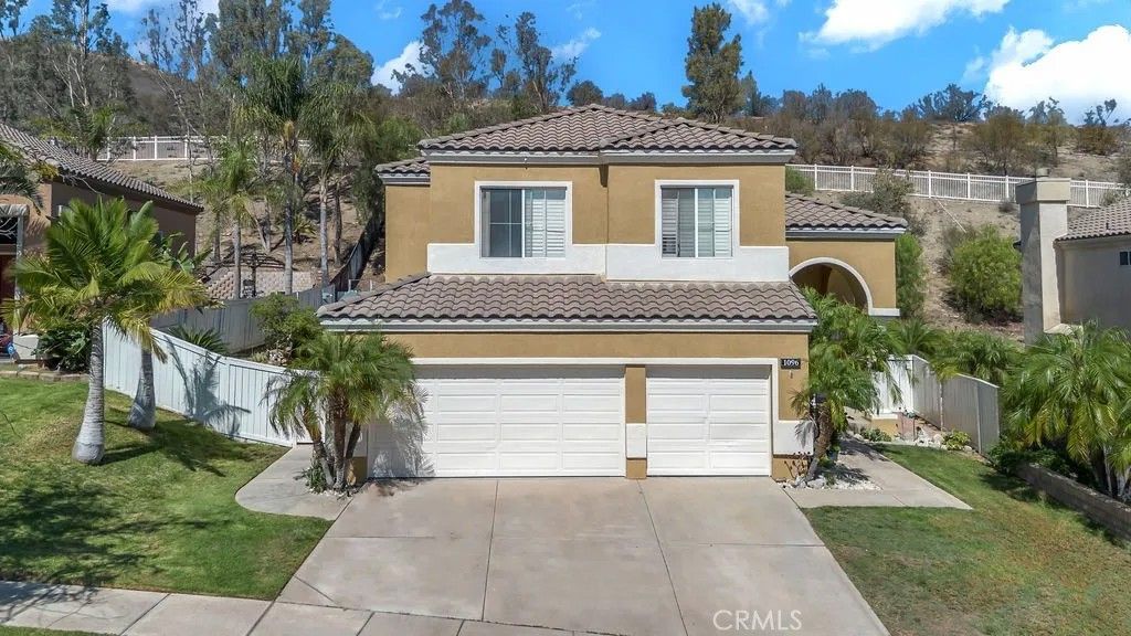 Photo of 1096 Casandra Ln, Corona, CA 92879 (MLS # PW25227671)
