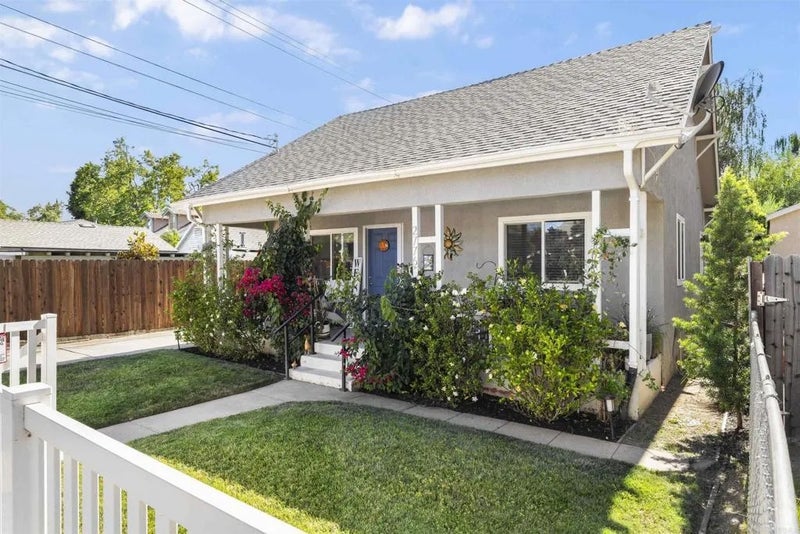 2776 Santa Clara Way
