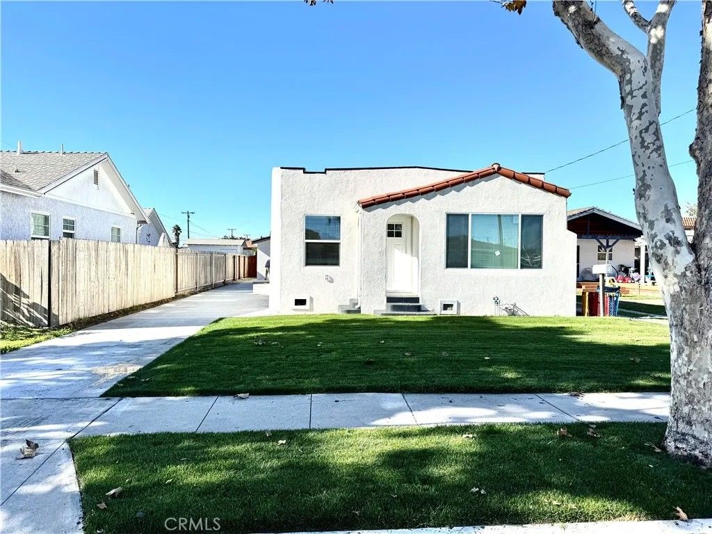 Photo of 16821 Ardmore Ave, Bellflower, CA 90706 (MLS # PW25266516)