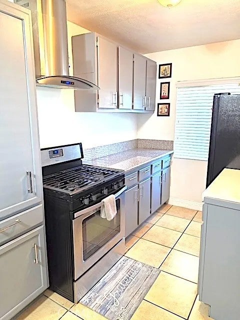 3704 E Wymore