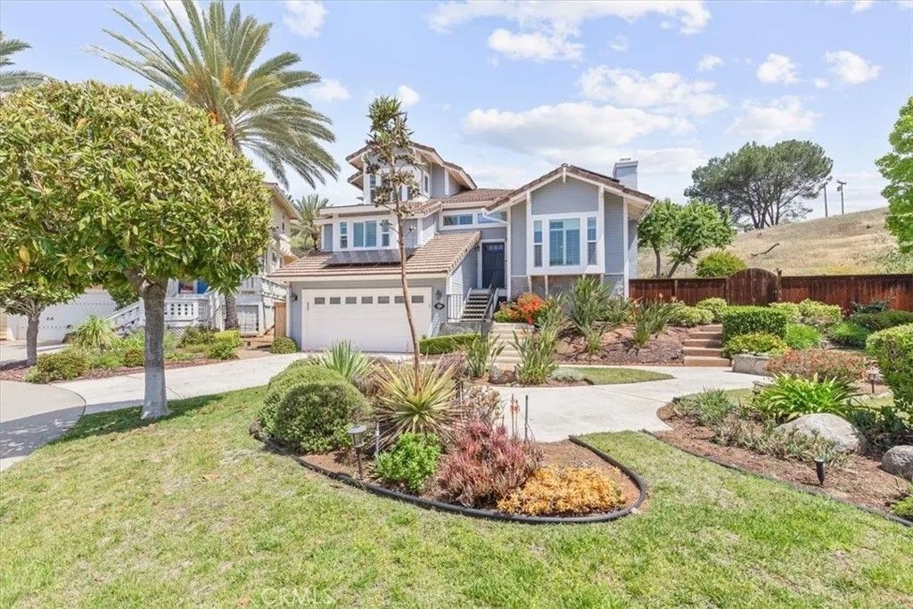 Photo of 2108 Jeremy Place, Escondido, CA 92027 (MLS # SB26047013)